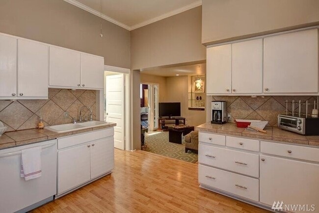 Building Photo - 7019 Jones Ave NW