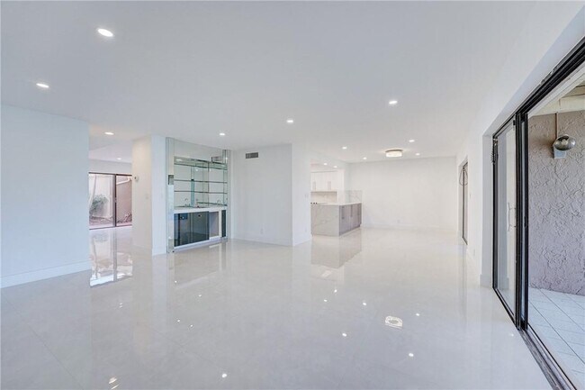 Building Photo - 103 St Andrews Rd