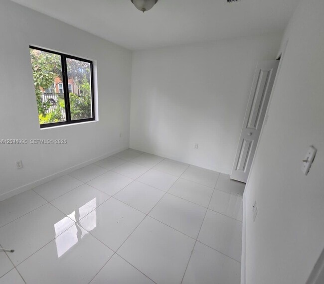 Building Photo - 2771 NW 43rd Terrace