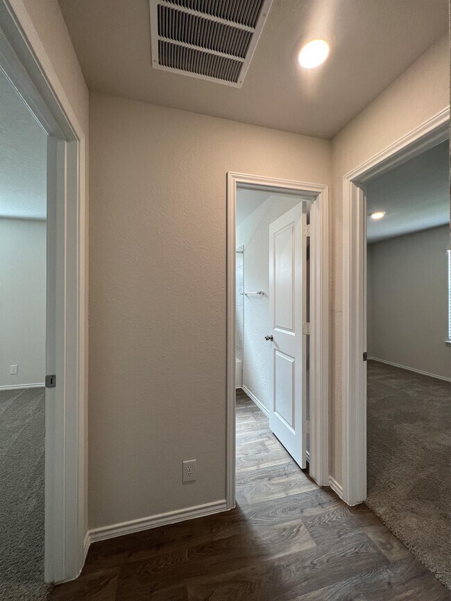 Building Photo - 15315 Shortwing