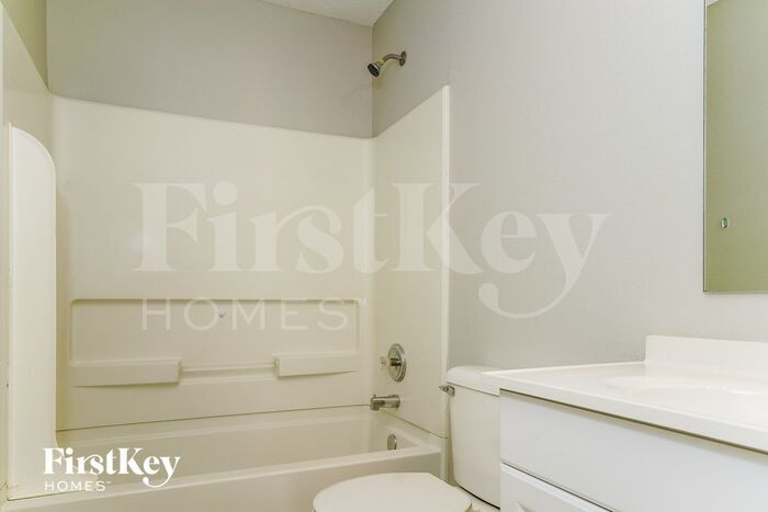 Building Photo - 8837 Hosta Way