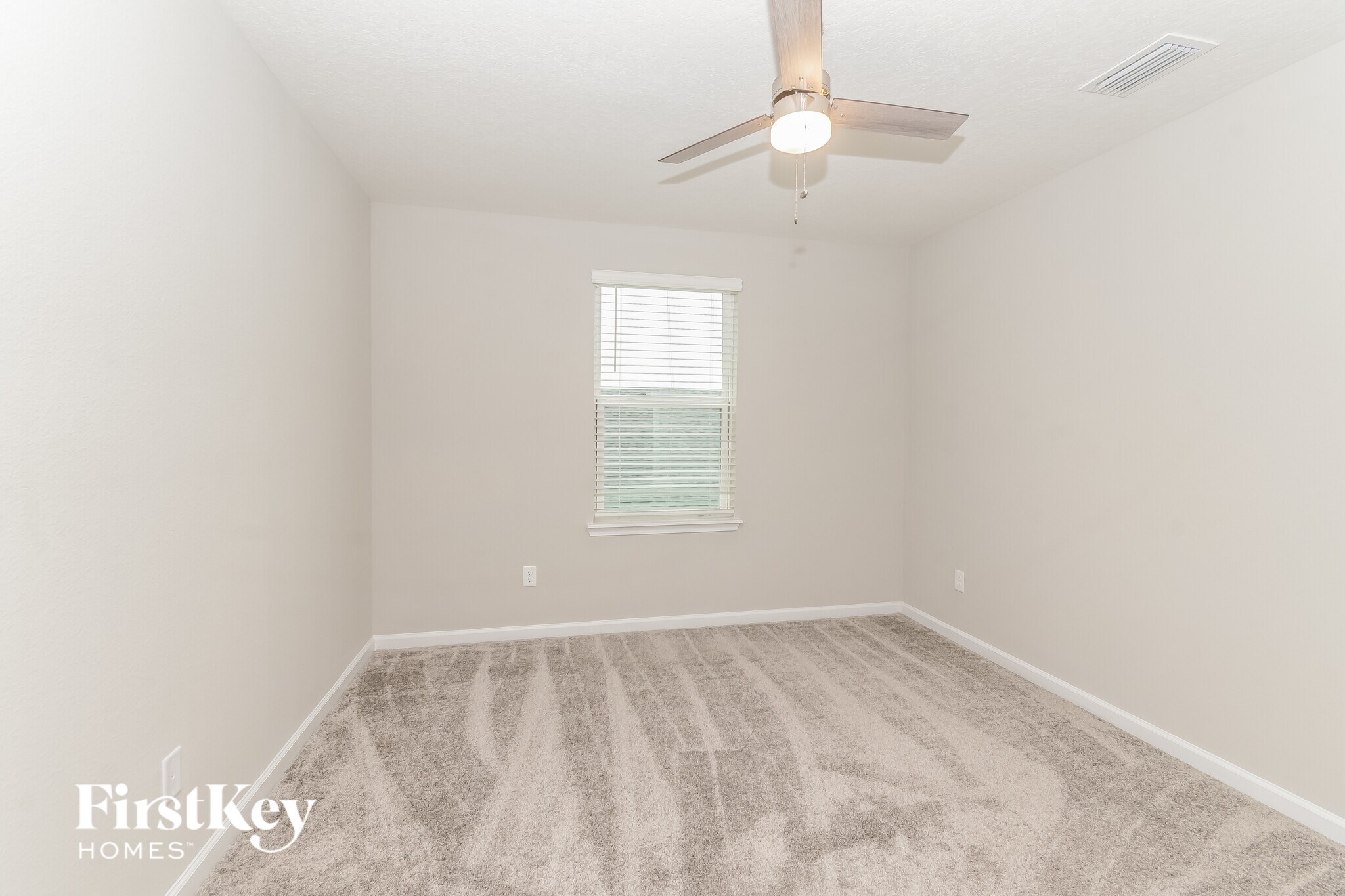 Building Photo - 2081 Amberly Dr