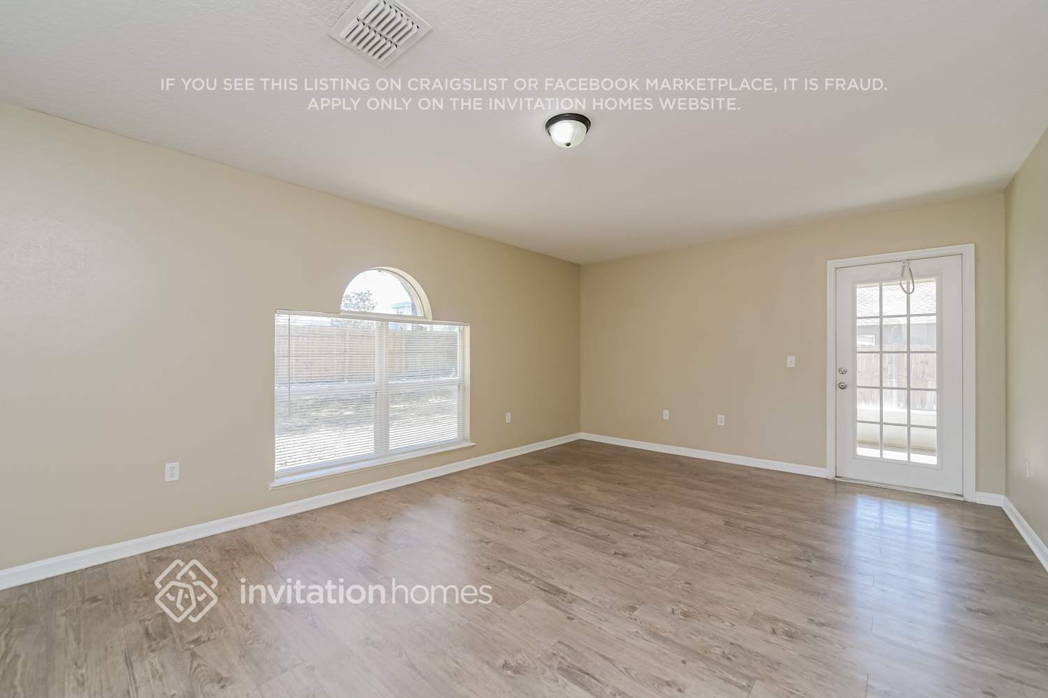 Building Photo - 1112 Imperial Eagle St