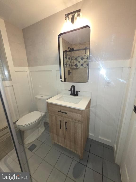 Building Photo - 708 Medina St