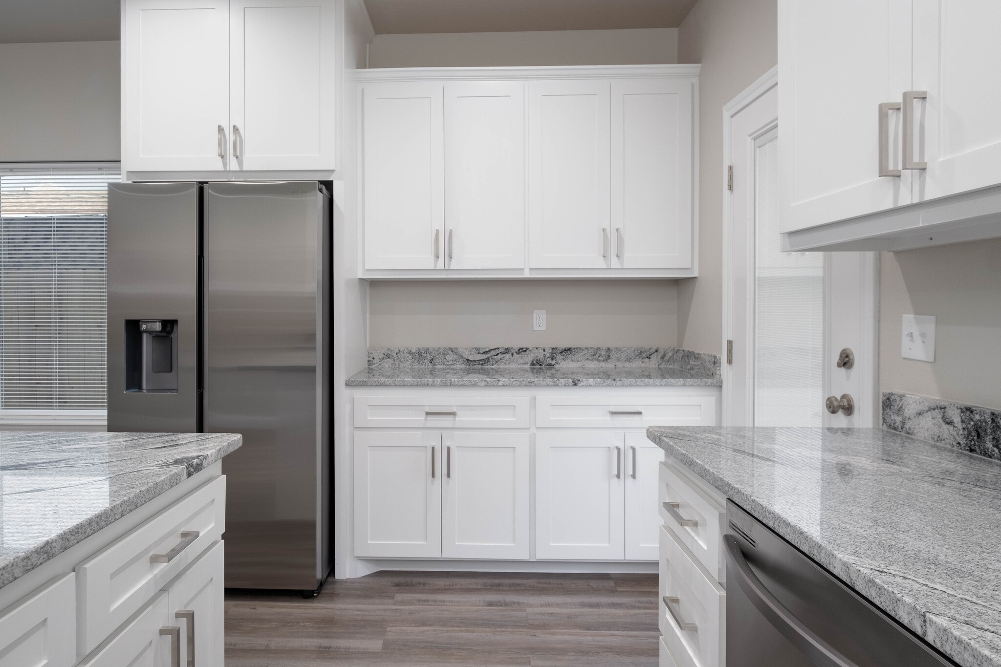 Building Photo - 1810 3rd Ave