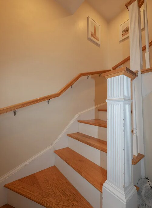 Building Photo - 55 Hobart St