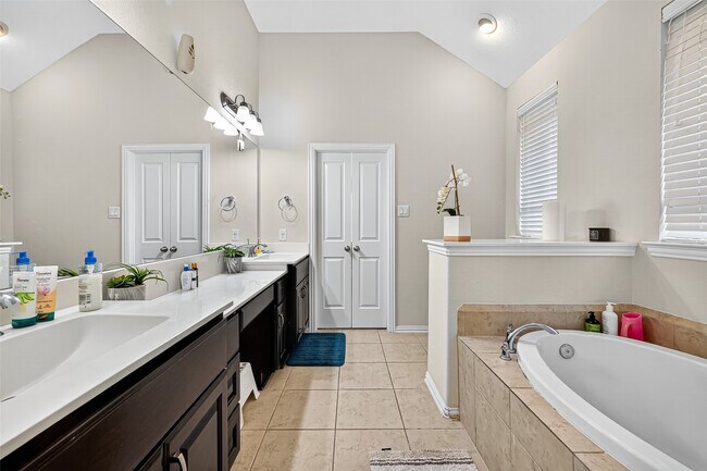 Building Photo - 18211 Kilmacolm Dr