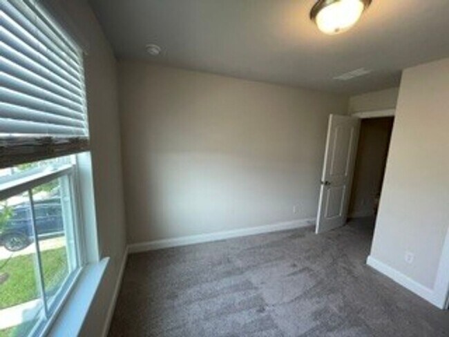 Building Photo - 4506 Skywood Ln