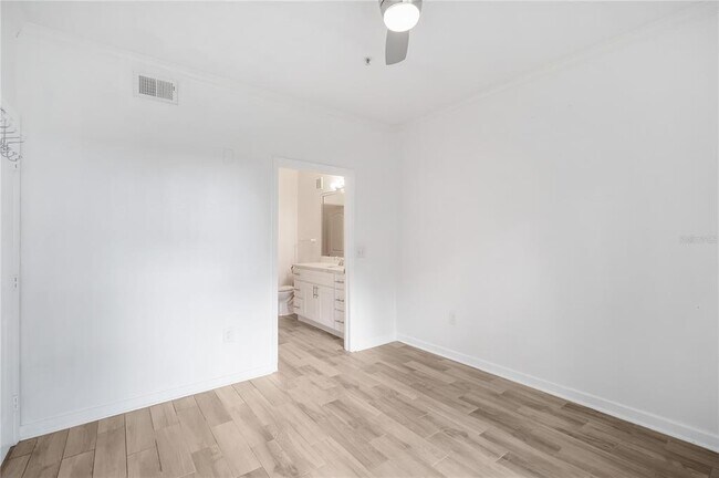 Building Photo - 4221 W Spruce St