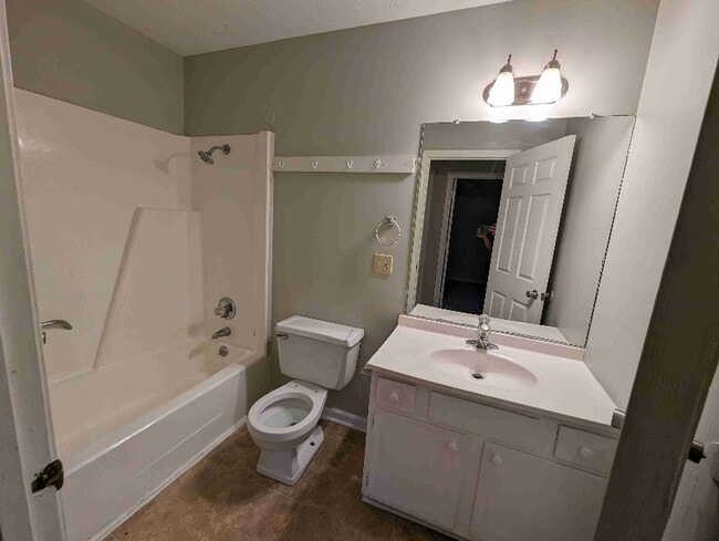 Building Photo - 106 Molloy Ct