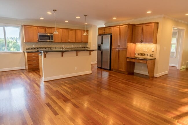 Building Photo - 4Bd/3.5Ba Seattle House