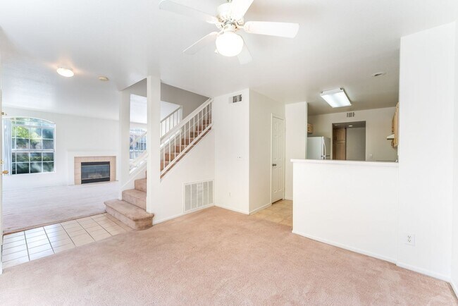 Building Photo - Northwest Townhome
