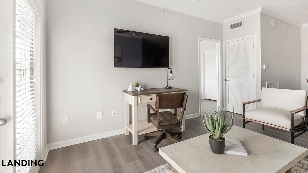 Building Photo - 9835 Fredericksburg Rd