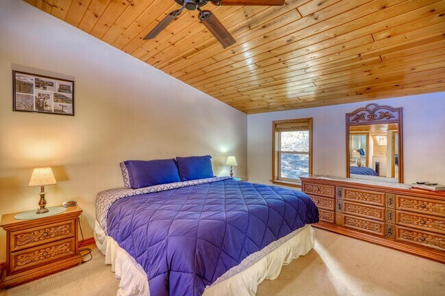Building Photo - Timbers Condo