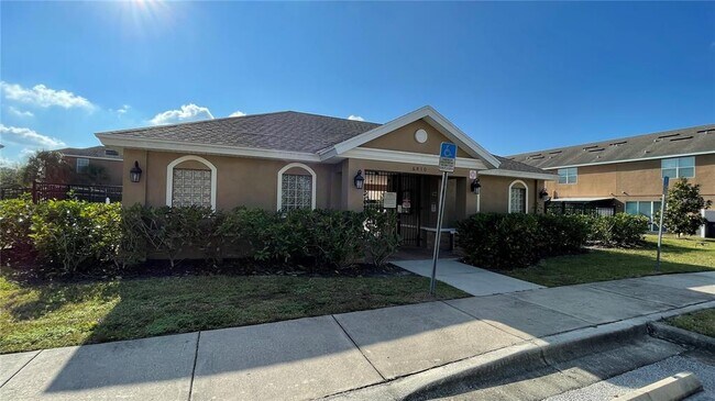 Building Photo - 6917 Holly Heath Dr