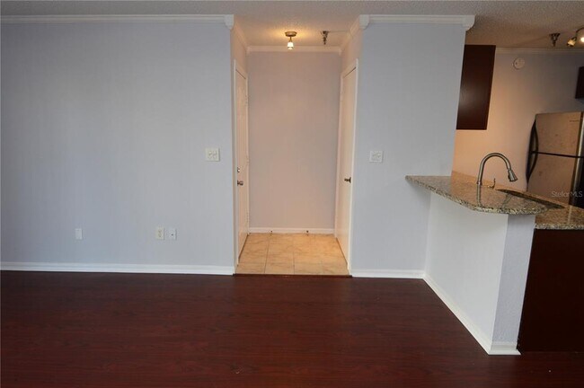 Building Photo - 10265 Gandy Blvd N