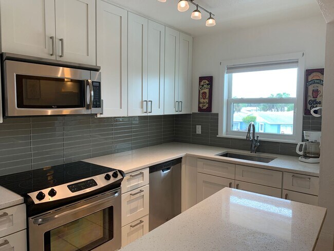 Building Photo - 1510 Ocean Shore Blvd