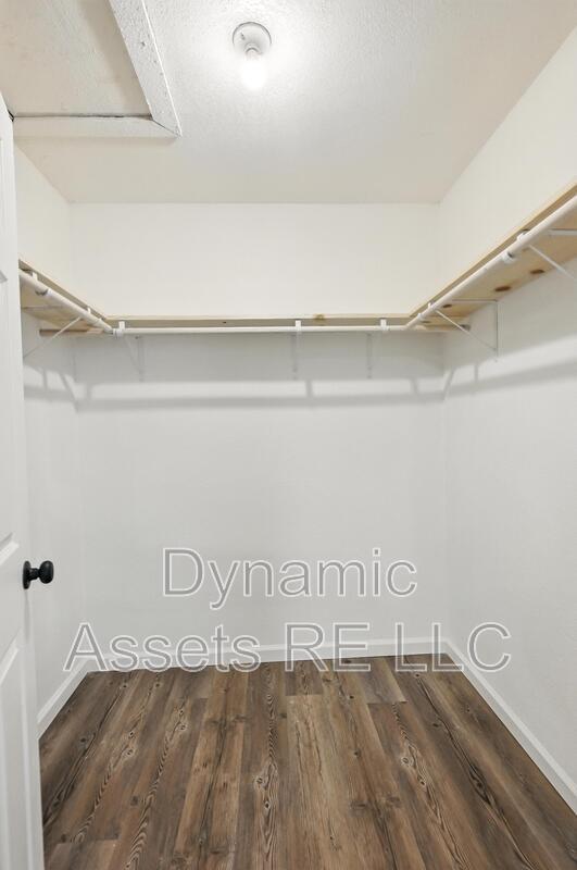 Building Photo - 509 E Jefferson St