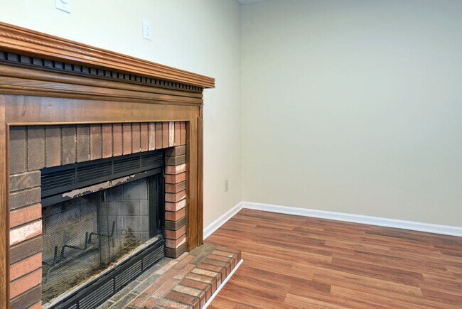 Building Photo - Spacious single family home in Westview Lakes.