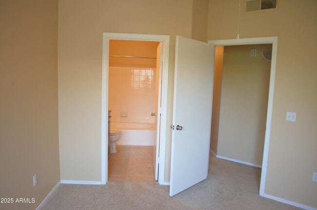 Building Photo - 4644 N 22nd St