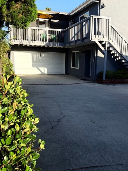 PARKING NEXT TO ENTRANCE - 627 Coronado Ave