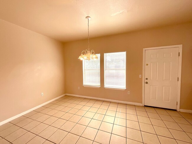 Building Photo - **APPLICATION RECEIVED** *MOVE IN SPECIAL* Spacious 3BR Two-Story Near Lackland AFB with Fenced B...