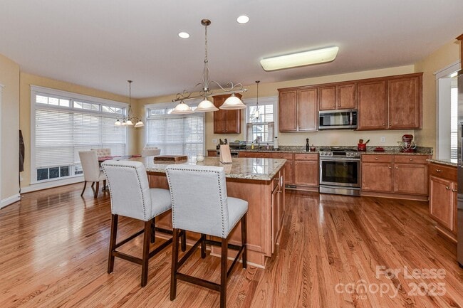 Building Photo - 16727 Spruell St