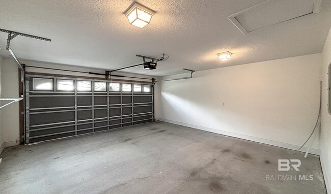 Building Photo - 22410 Beaver Creek Ln