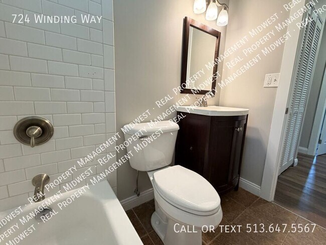 Building Photo - 724 Winding Way