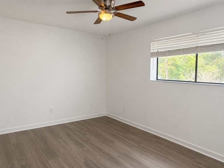 Building Photo - 6736 SW 45th Ave