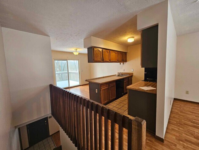 Building Photo - 4788SunnybrookRd#1