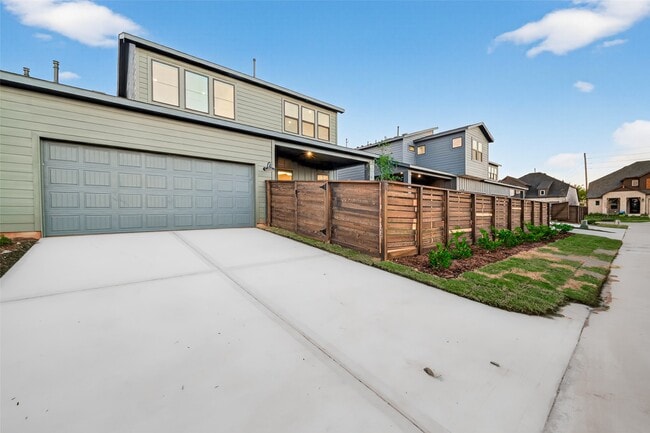 Building Photo - 1111 Mercantile St