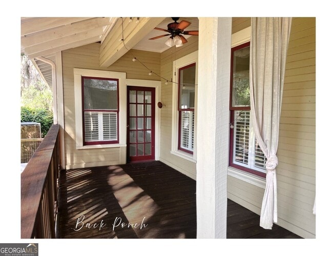 Building Photo - 208 Bartlett St