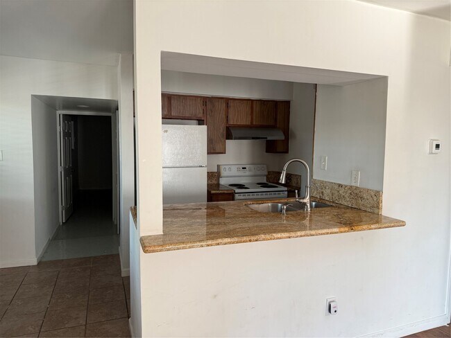 Building Photo - 6601 Sands Point Dr