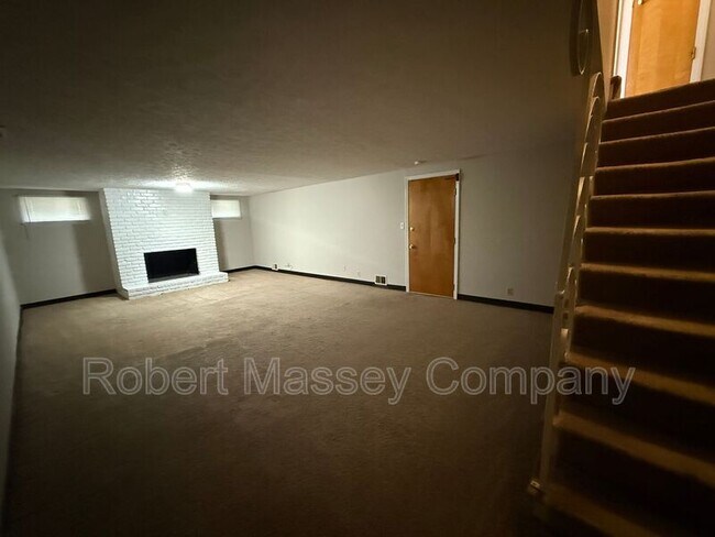 Building Photo - 2212 Steier Ln