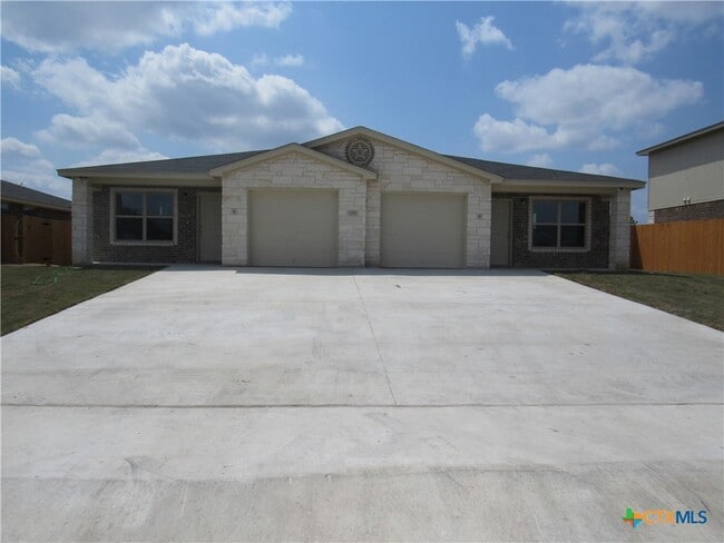 Primary Photo - 1108 Stealth Ln