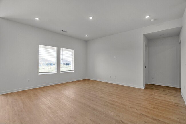 Building Photo - Brand-New 3 Bedroom Home in Prairie Grove!...