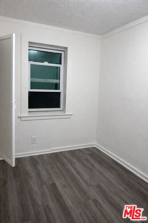 Building Photo - 993 W Hays St