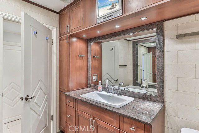 Building Photo - 19051 Los Alimos St