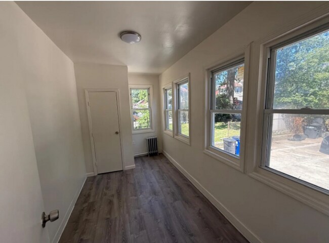 Building Photo - 867 E 231st St