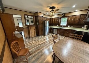 Building Photo - Welcome to this spacious 3 bedroom, 2 full...