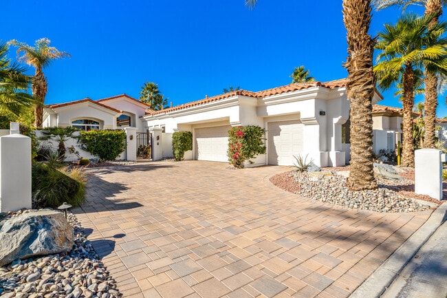 Building Photo - 701 Indian Ridge Dr