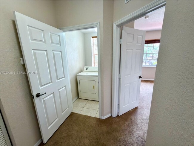 Building Photo - 14110 SW 51st Ct