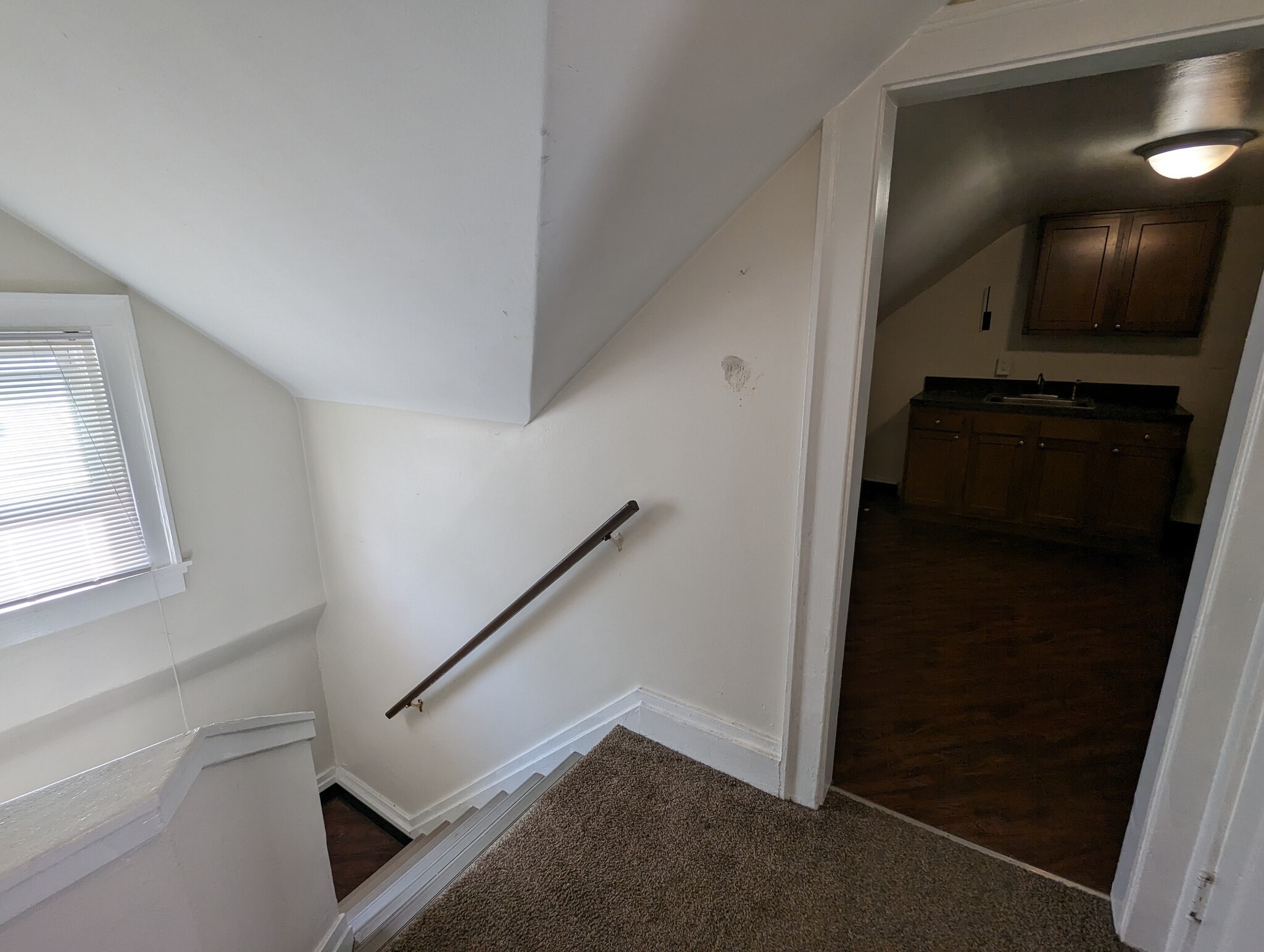 Building Photo - 608 Elmwood Ave