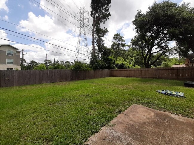 Building Photo - 18214 Mantana Dr
