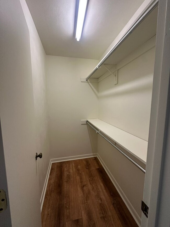 Building Photo - SW County Townhome