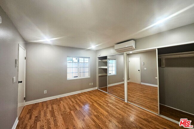 Building Photo - 6946 Jellico Ave