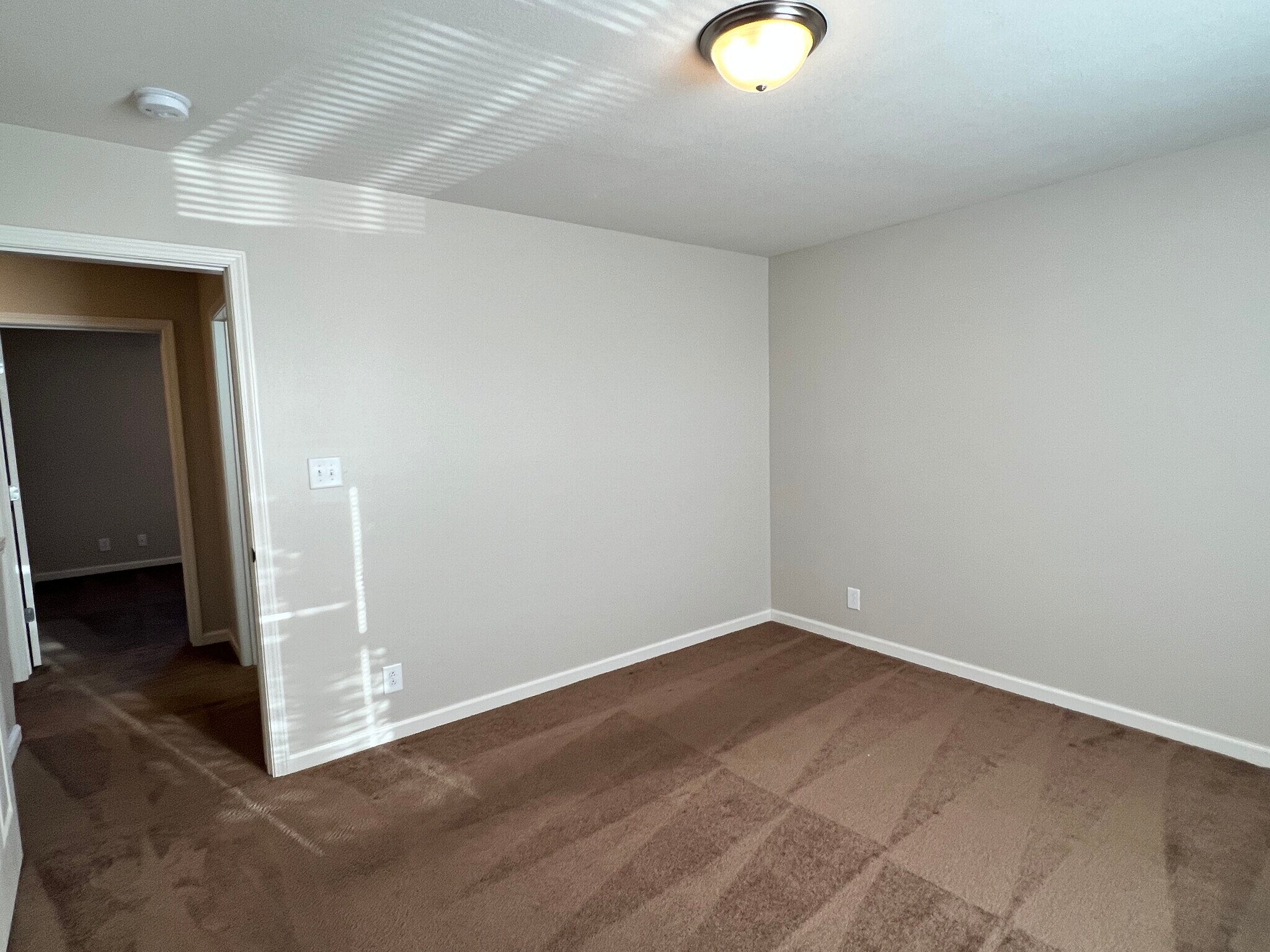 Building Photo - 533 Patriot Park Ct