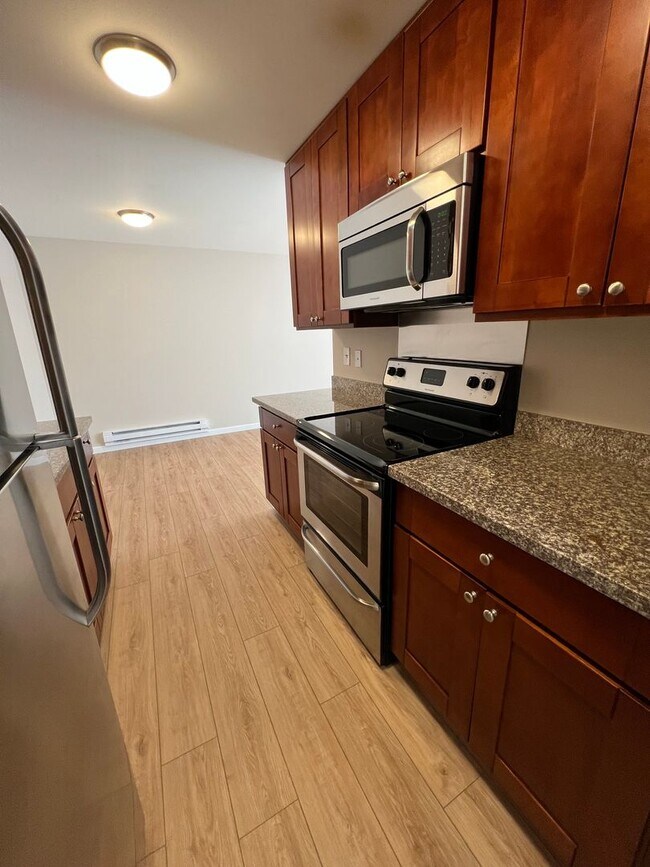 Building Photo - Secure Entry Downtown Living in the Heart of Everett