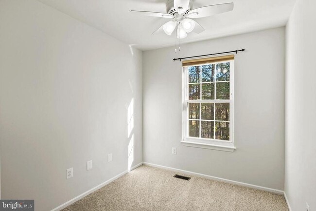 Building Photo - 7000 Ducketts Ln